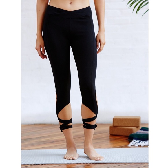 Free People Pants - NWOT Free People Turnout legging in black